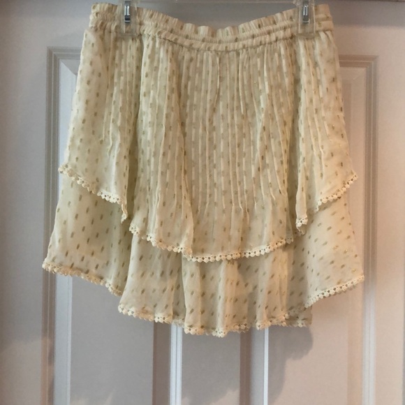 Short flirty skirt - Picture 6 of 7